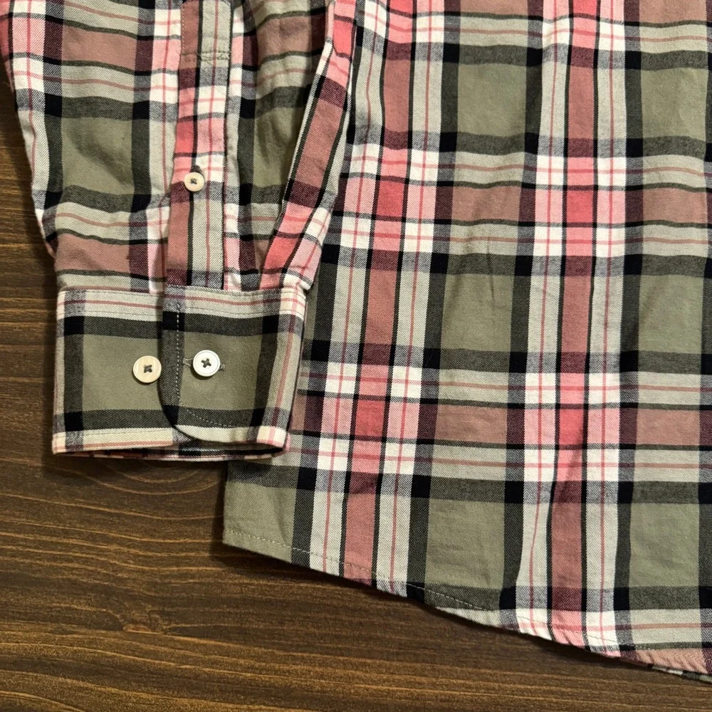 UNTUCKit Button Down Shirt Men's 2XL Long Sleeve Green Pink Plaid Relaxed Fit